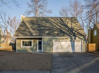 3220 Creekwood Dr, Lawrence, KS 66049