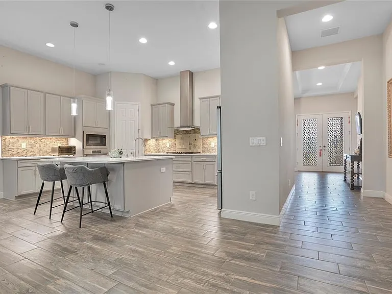 21914 Butterfly Kiss Dr — Photo 10