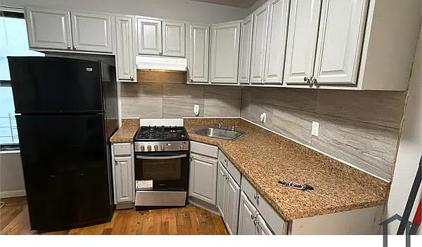 1217 Gilbert Pl #1F — Photo 2