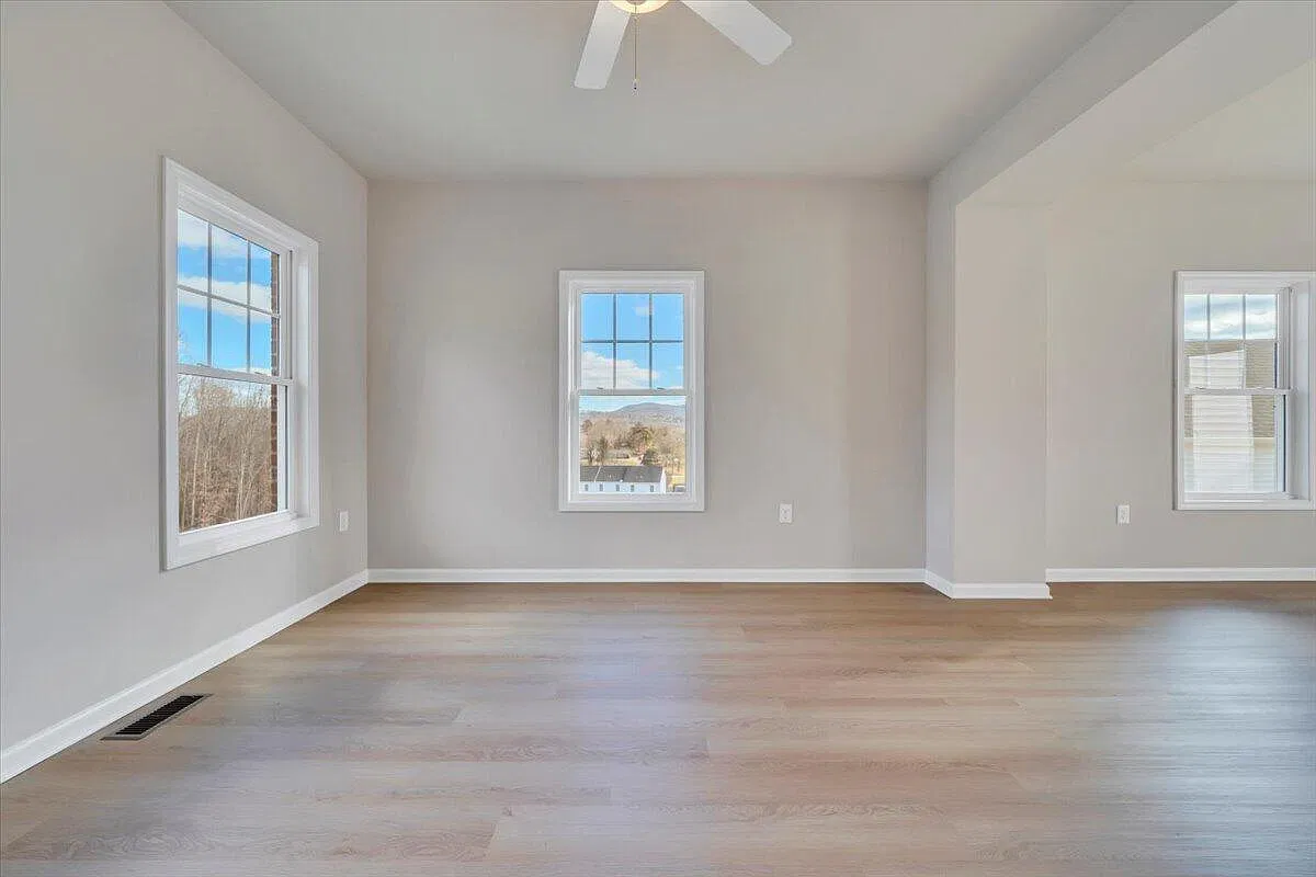 3 bed, 2.5 bath, 2092 sqft, $2,599 — Photo 4