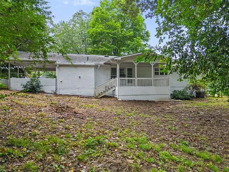 2352 Elmwood Cir SE — Photo 41