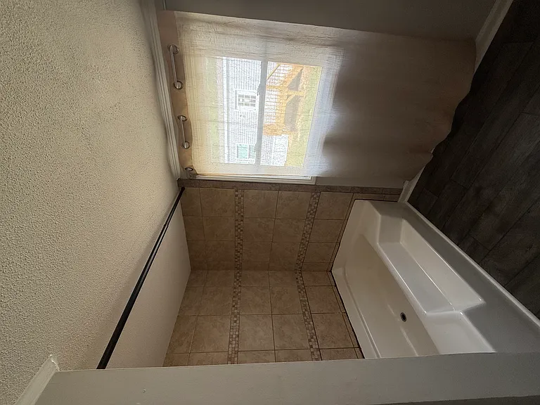 508 Cycle Ln — Photo 3