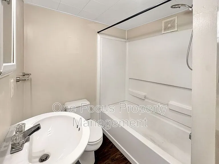 1125 Market St #1 — Photo 2