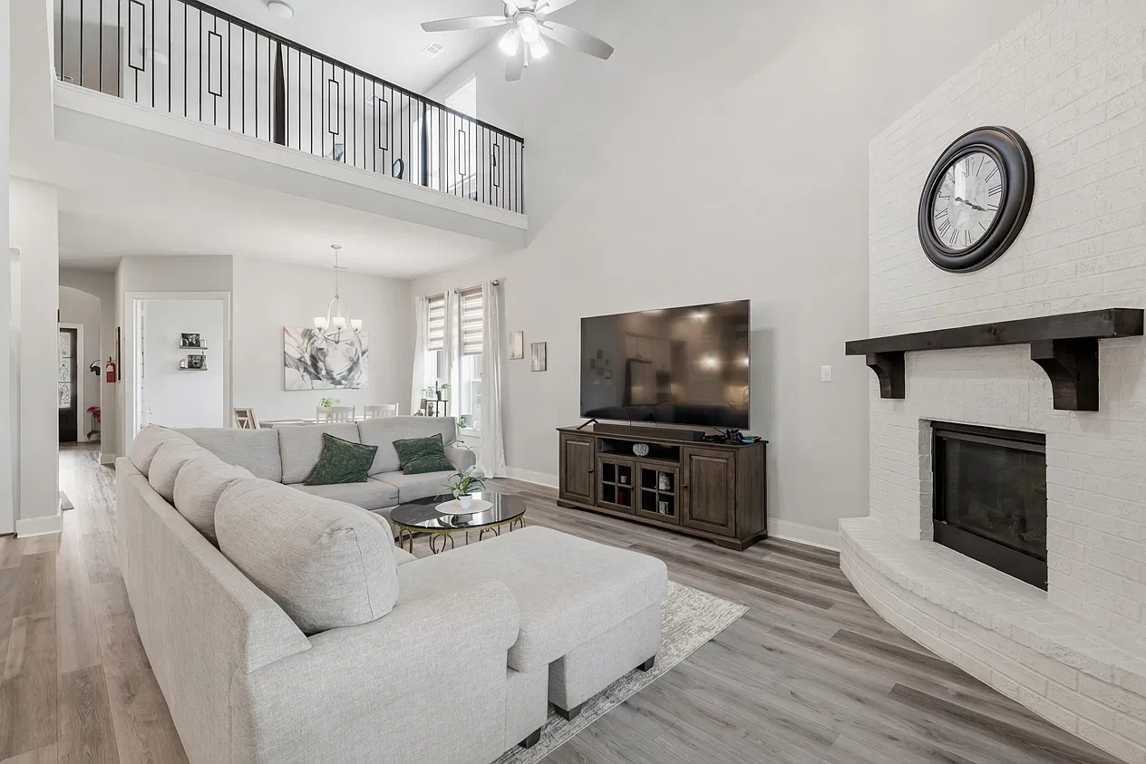 5 bed, 3210 sqft, $3,200 — Photo 4