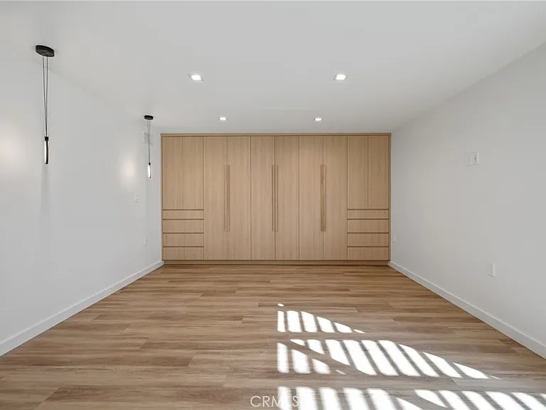 6108 Sadring Ave — Photo 36