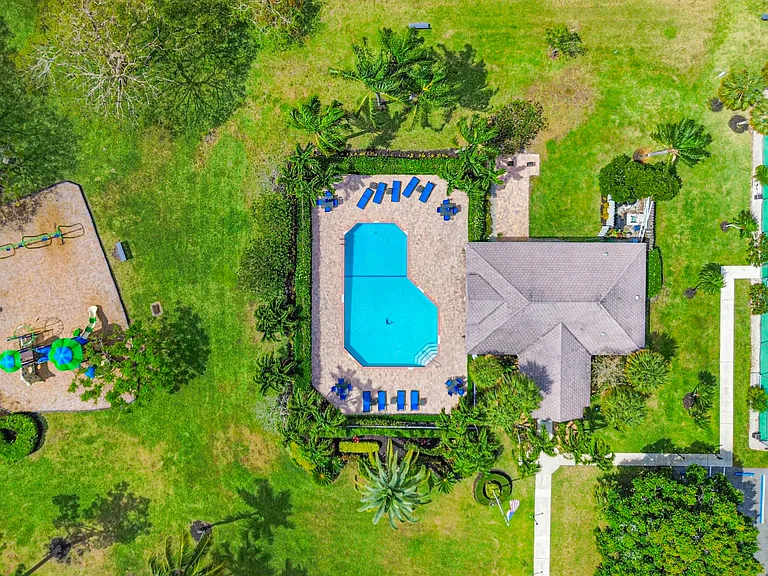 10216 Lexington Estates Blvd — Photo 19
