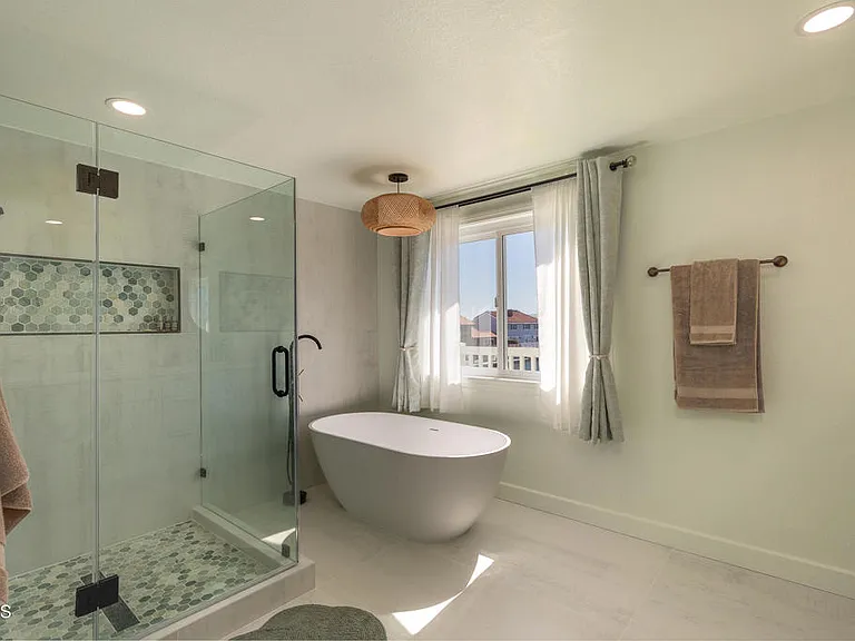 2411 Monaco Dr — Photo 28