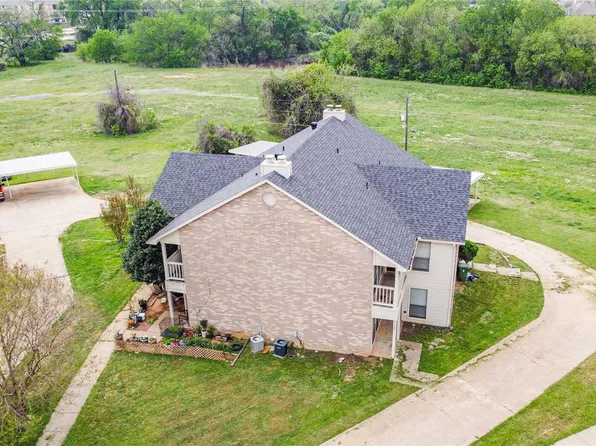 806 Treadwell Ct #806B, Hurst, TX 76053