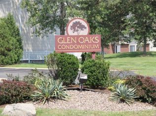 21 Coolbrook Ct #B, East Amherst, NY 14051