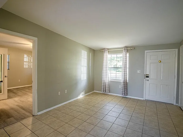 3007 Willow Ave — Photo 7