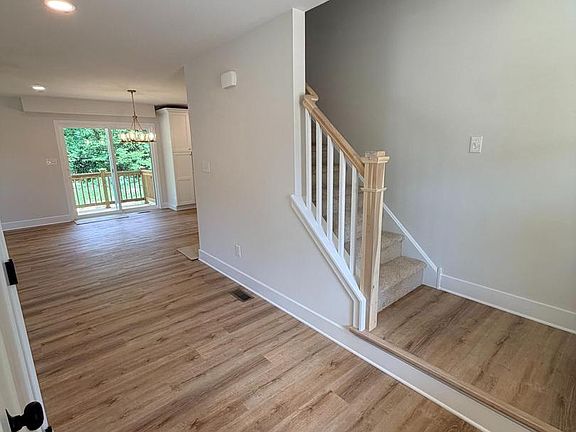 2nd image of 559 Shields Ave