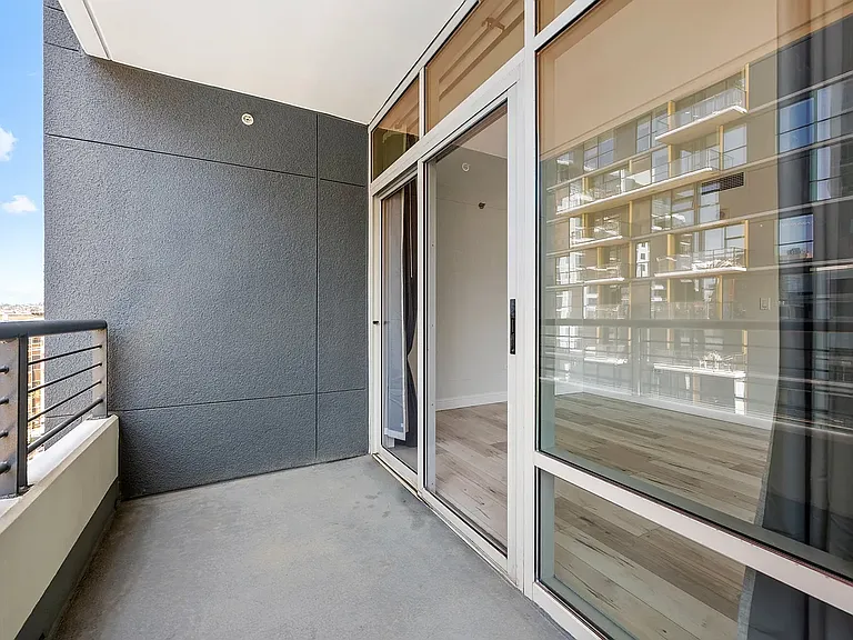 425 W Beech St #804 — Photo 10