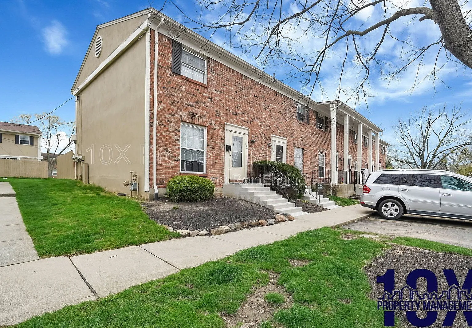 3 bed, 1.5 bath, 1140 sqft, $1,400 — Photo 3