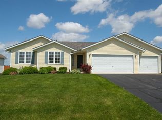 1902 Lorimar Dr, Durand, IL 61024