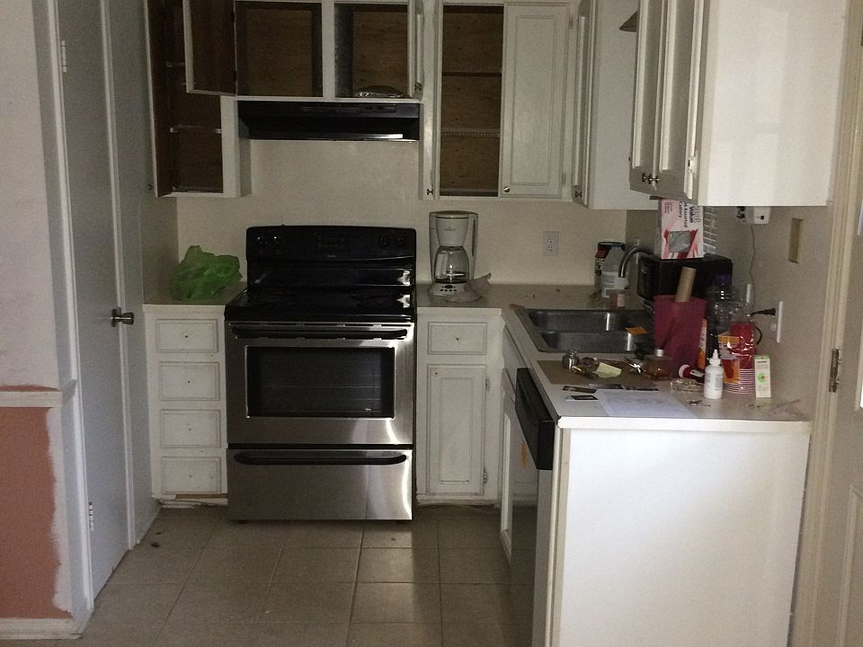 1st image of 44040 Lake Village Dr