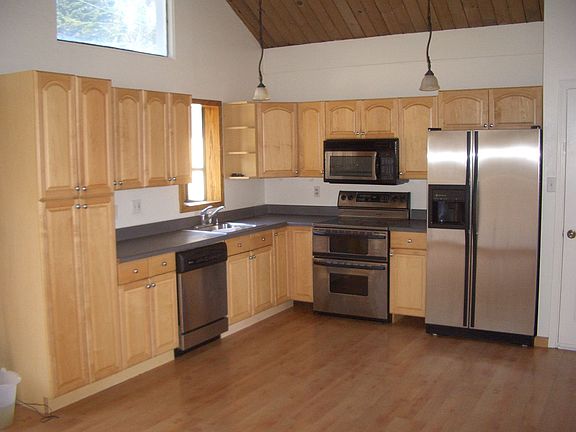 3rd image of 3115 Fleetwood Dr