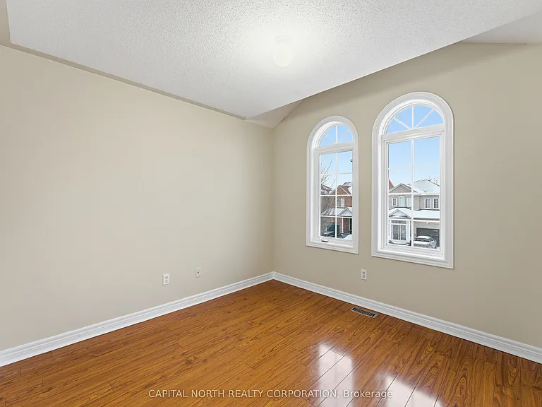 74 Bullrush Dr — Photo 27