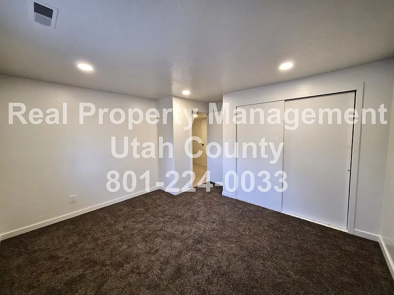 1148 W 100 N — Photo 42