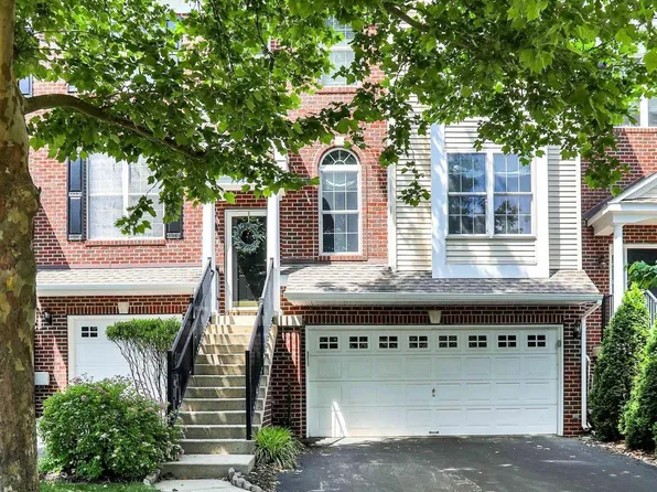 2434 Dorchester St W #W, Furlong, PA 18925