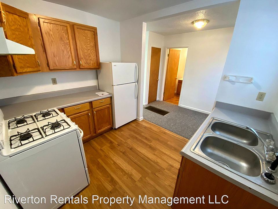 1st image of 528 N 2nd St E APT 2