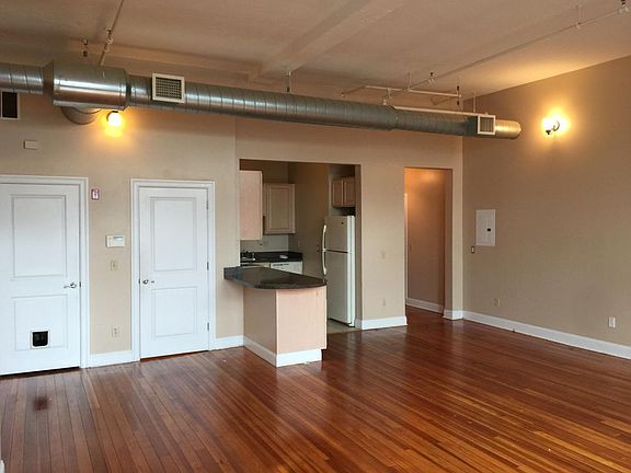 3rd image of 775 Potters Ave Unit 5