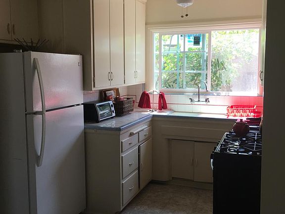 4th image of 1226 25th St APT A