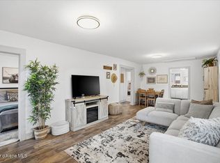 1204 E Foster Ave, Coeur D Alene, ID 83814