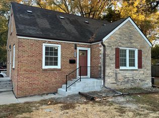 5025 Hickman Rd, Des Moines, IA 50310