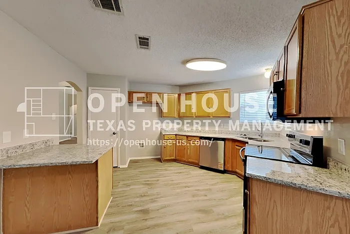 625 Creekview Dr — Photo 8