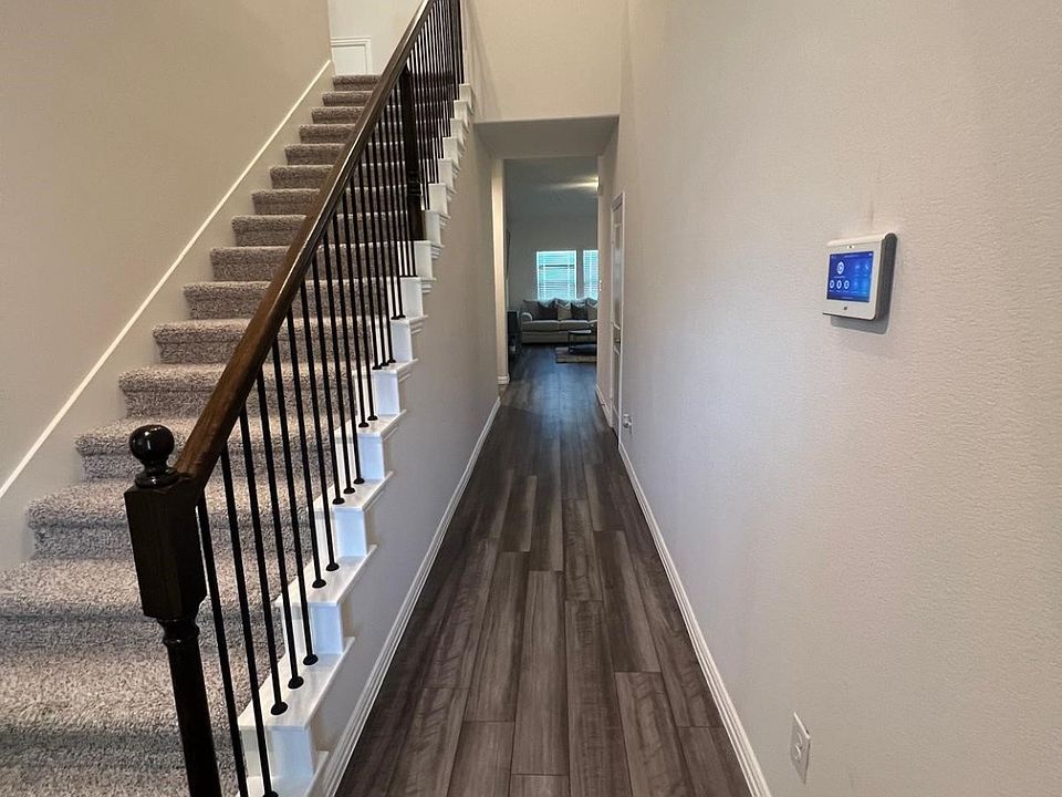 1st image of 213 Irvin Dr