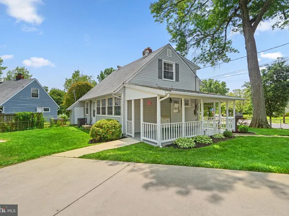 6004 Lemay Rd, Rockville, MD 20851