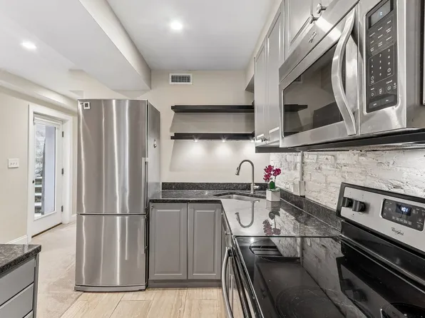 724 5th St NE, Washington, DC