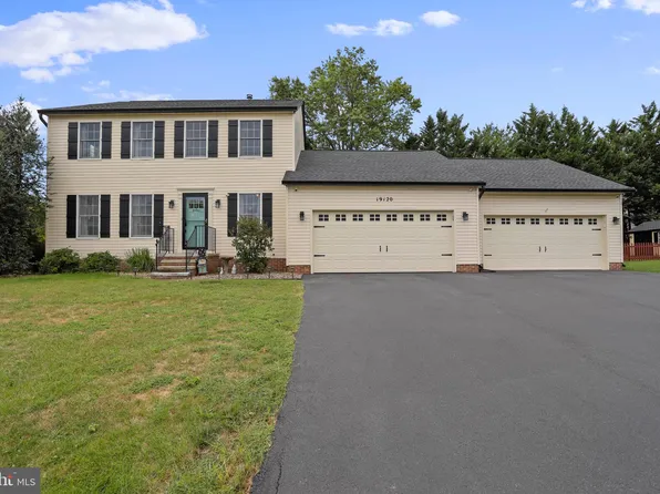 19120 Olde Waterford Rd, Hagerstown, MD 21742