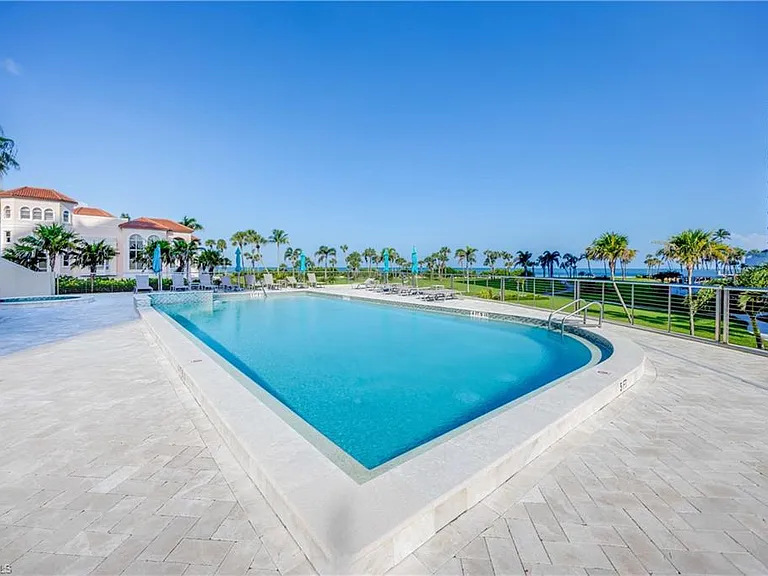 3971 Gulf Shore Blvd N #401 — Photo 44