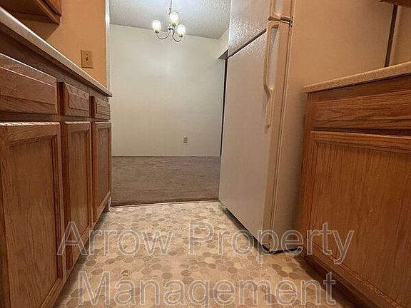2nd image of 1300 E H St #29