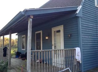 38 Chestnut St, Douglas, MA 01516