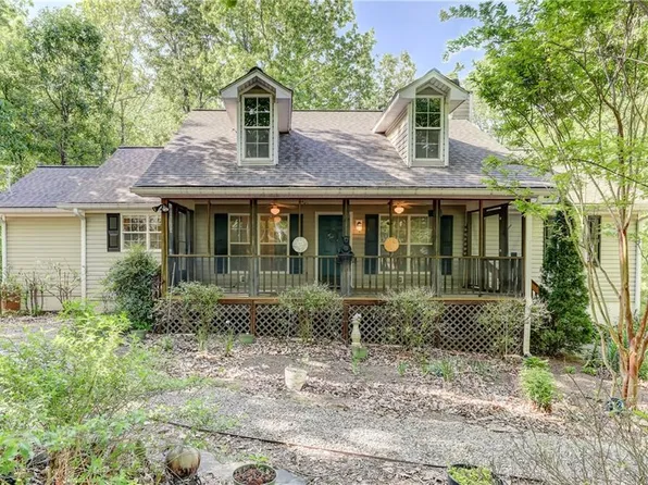 444 Little Creek Dr, Jasper, GA 30143