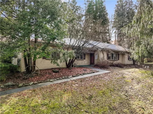 175 Wallrose Heights Rd, Baden, PA 15005
