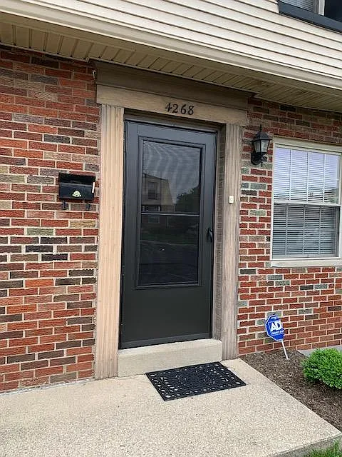 2 bed, 896 sqft, $1,150 — Photo 2