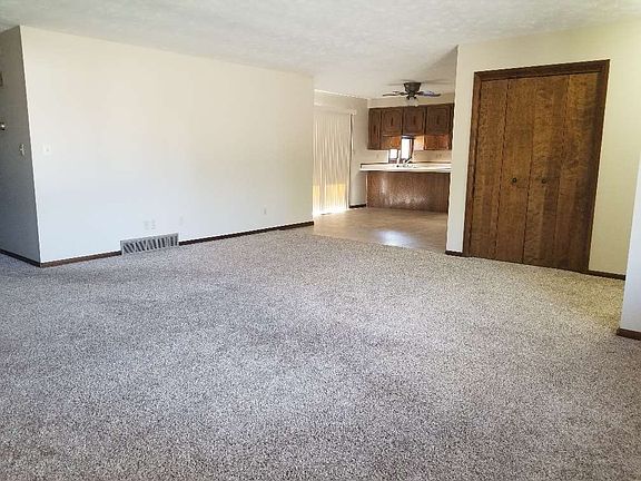 5th image of 1207 Hahn Ct