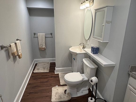 full bath with shower