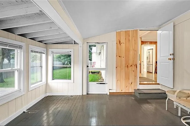 141 Weetamoe Dr — Photo 19