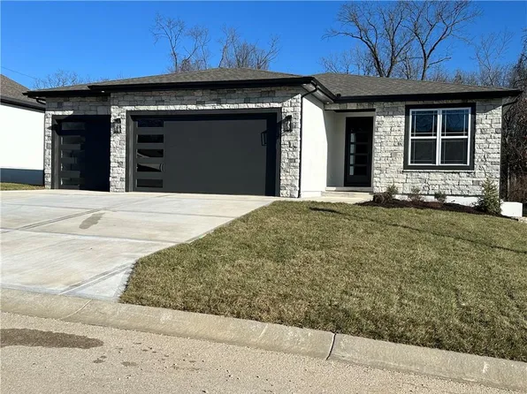 5431 N 101st Ter, Kansas City, KS 66109