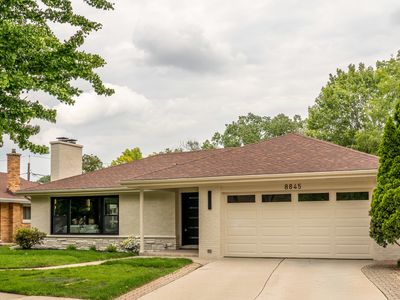 8845 Kolmar Ave, Skokie, IL, 60076