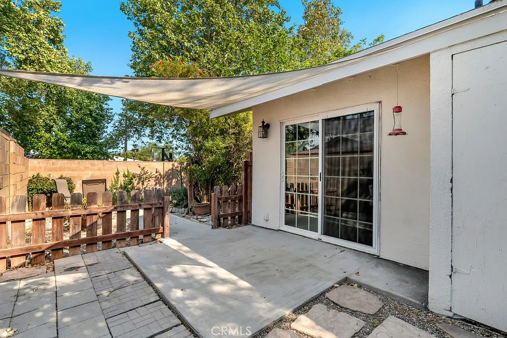 Studio, 528 sqft, $1,695 — Photo 1