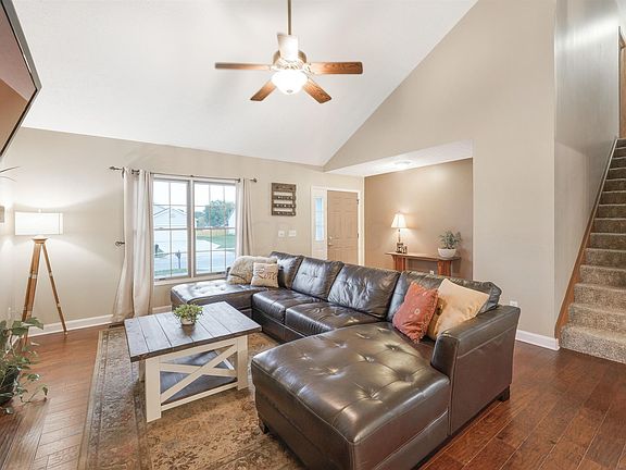 3rd image of 6690 Wycliffe Pl