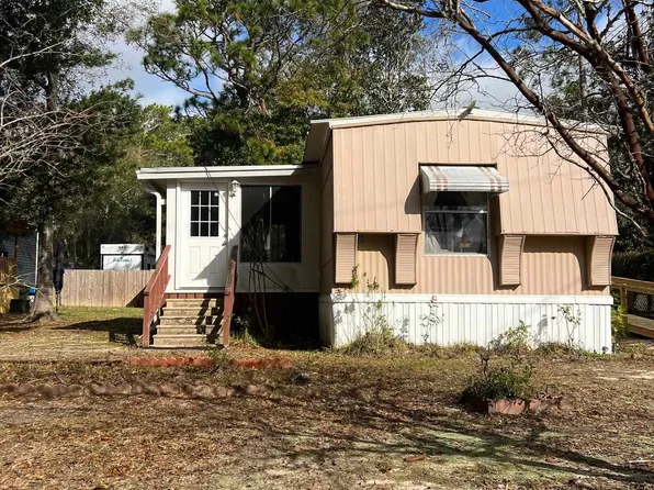 1332 Ridgewood Dr, Lillian, AL 36549