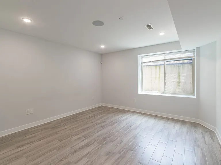 1755 N Marshall Street — Photo 22