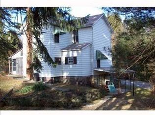 185 Old Harmony Rd, Irwin, PA 15642