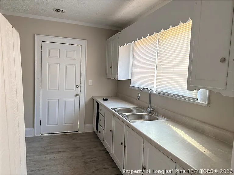 307 Hawthorne Rd — Photo 4